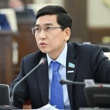 Мәжіліс  медиктердің жәбірлену мәселесін талқылады