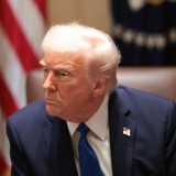 "Отставкаға беріп, дереу елден кет": Шұғыл! Трамп күтпеген мәлімдеме жасап, елді дүрліктірді