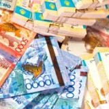 Доллар 499 теңгеге дейін арзандады: Ұлттық банк себебін түсіндірді