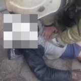 Алматыда құтқарушылар түтінге тұншыққан ер адамды аман алып қалды