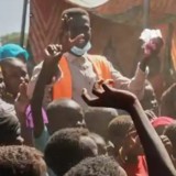 Суданда балабақша мен ауруханаға жасалған шабуылдан ондаған адам қаза тапты