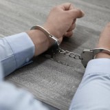 Кәсіпкерге 22 рет пышақ сұққан күдікті Ресейге қашқан