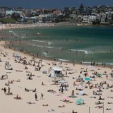 Қаза тапқандар бар: Австралияда Ханука тойланып жатқан жағажайда атыс болды