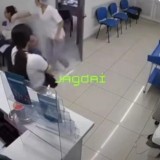 Кезек дауы төбелеске ұласты: Семейде ер адам жүкті әйелге күш көрсетті