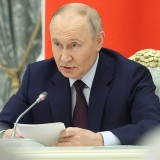 Кремль: Путин Украинаны Макронмен талқылауға дайын