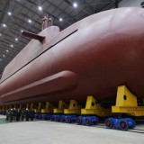 КХДР атомдық сүңгуір қайығын салып жатыр