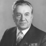 Дінмұхамед Қонаев: өмірбаяны