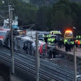 Екі лық толы жүрдек пойыз соқтығысып, әзірге 39 адам қаза тапқаны білгілі болды