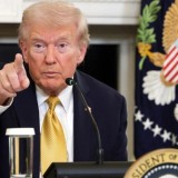 “Есі ауысқан”. Словакия премьері Трамптың қылықтарынан шошып кетіпті