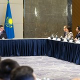 Қазақстан – цифрлық хаб: Олжас Бектенов инвесторлармен ЖИ және IT-экспорт мәселелерін талқылады