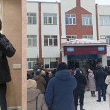 "Жақында басқа мектептен ауысып келген": 9-сынып оқушысы мектепте мұғаліміне оқ атты (ВИДЕО)