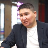 Конституциядағы орыс тілін алып тастау туралы айтқан ғалым қызметінен қуылды (ВИДЕО)