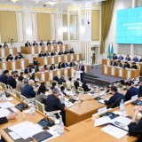 Конституция жобасының мемлекеттік және орыс тілдеріндегі мәтіндері жетілдіріліп жатыр