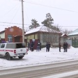 "Әкелері нәпақа табуға кеткен": Ақтөбеде анасы мен үш баласының мәйіттері үйлерінен табылды