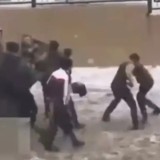 Шымкент көшесінде тағы да жаппай төбелес болып, күдіктілер ұсталды