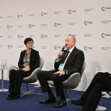 Ильхам Әлиев: Ресей Киевтегі Әзербайжан елшілігіне қасақана шабуыл жасады