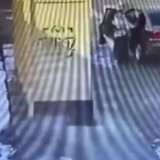 Таразда ер адамдар 13 жастағы қызды ұрлап әкетуге оқталған