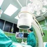 Күйік шалған кішкентай қызға 11 ота жасалған