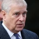 Эпштейн ісі: Ұлыбританияда корольдің інісі Эндрю ұсталды