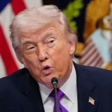 Трамп Иранның жаңа көшбасшысын таңдауға қатысуы керек екенін айтты — Axios