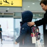 Гүржістанда жалғыз өзі қалып қойған бала елге жеткізілді