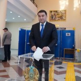 Түркістан облысында референдумға келушілердің қарасы қалың