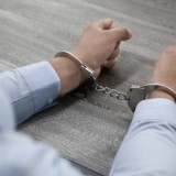 Түркістан облысында жалған айғақ беруге итермелеген адвокатқа үкім шықты