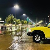 Сауд Арабиясында нөсер мен су тасқынына байланысты сабақ тоқтатылды