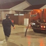 Атырауда нөсер жаңбырдан соң қозғалыс қиындады