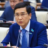 «Қанша бұйрық қабылданса да, нәтиже жоқ». Аймағамбетов мектеп бітіру кеші туралы айтты