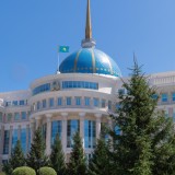 Қасым-Жомарт Тоқаев Мұхтар Шахановтың қайтыс болуына байланысты көңіл айтты