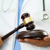 Дәрігерге күш қолданған азамат 1,5 жылға сотталды