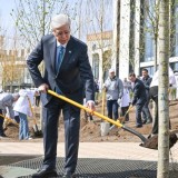 Мемлекет басшысы «Таза Қазақстан» республикалық экологиялық акциясына қатысты