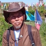 76 жастағы қазақстандық саяхатшы 3 мың шақырым жаяу жүріп, Парижге жетті