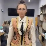 Қыз Жібектің қамзолы үшін Өтекешоваға ай сайын 1 млн теңге төлеп тұрамын - Алагөзова