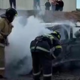 Жезқазғанда жеңіл көлік отқа оранды