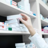 Дәрілердің бағасын қолдан көтергендер 32 пәтер сатып алған