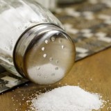 Дәрігерлер тұзды шамадан тыс қолданатындардың қандай ауруға шалдығатынын айтты