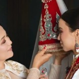 «Қыз баланы түс ауғанша ұзатқан»: Димаштың анасы ұмытылып бара жатқан дәстүр туралы айтты