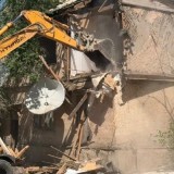 Жезқазғанда апатты жағдайдағы үйлерді сүру жұмыстары басталды