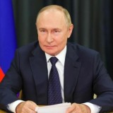 Путин шетелдегі Ресей азаматтарын «қорғау» туралы заңға қол қойды