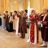 Сыр өнерпаздары Париж көрермендеріне концерт ұсынды