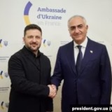 Иранның экс-тақ мұрагері Украинаға барды