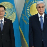 Тоқаев Гонконг әкімшілігінің басшысымен кездесті