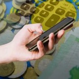 Мобильдік аударымдарды тексеру: кімдерге айыппұл салынады?