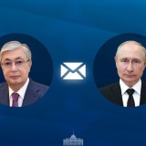 Тоқаев Путинді Ресей күнімен құттықтады