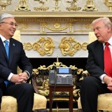 Тоқаев Дональд Трампты туған күнімен құттықтады