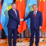 Олжас Бектенов ҚХР Мемлекеттік кеңесінің Премьерімен кездесіп, бірқатар мәселені талқылады