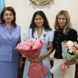 Әйгілі шахматшы Бибісара Асаубаева ІІ дәрежелі «Барыс» орденімен наградталды