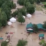 Түрген өзені тасып, демалыс орындарынан адамдар эвакуацияланды